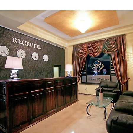 Laura Holiday Hotell Brăila Exteriör bild