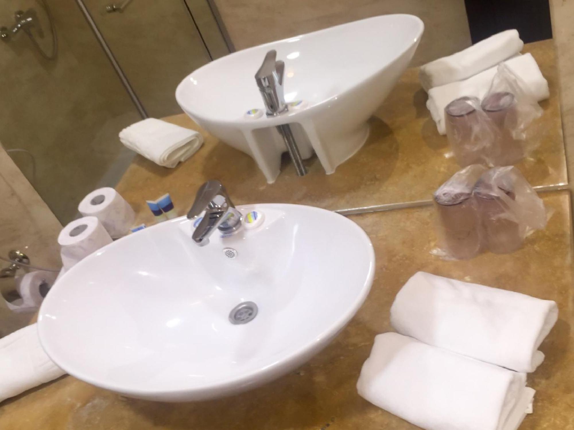 Laura Holiday Hotell Brăila Rum bild